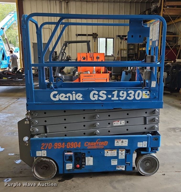image for item OJ9817 2008 Genie GS-1930 scissor lift