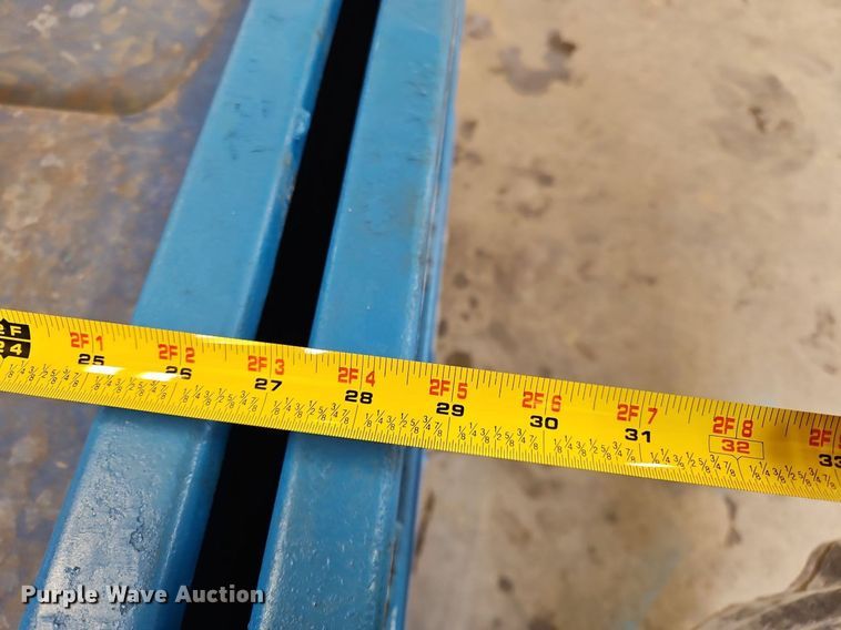 image for item OJ9817 2008 Genie GS-1930 scissor lift