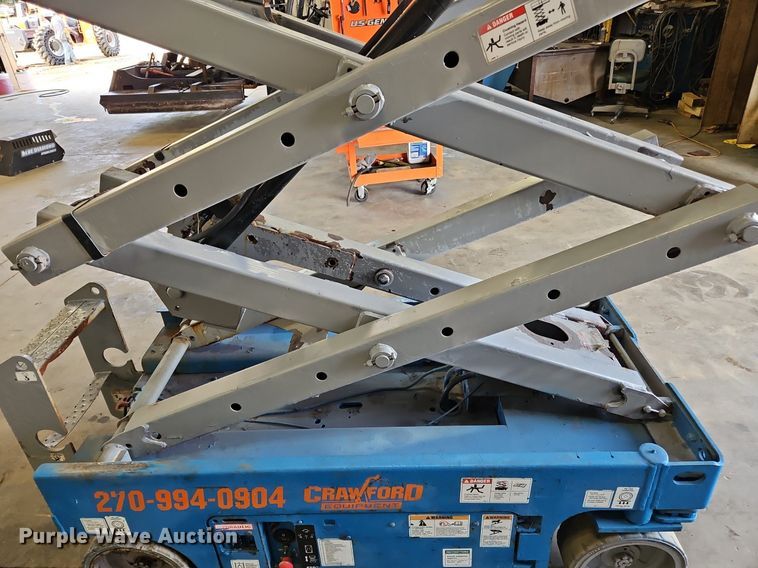 image for item OJ9817 2008 Genie GS-1930 scissor lift