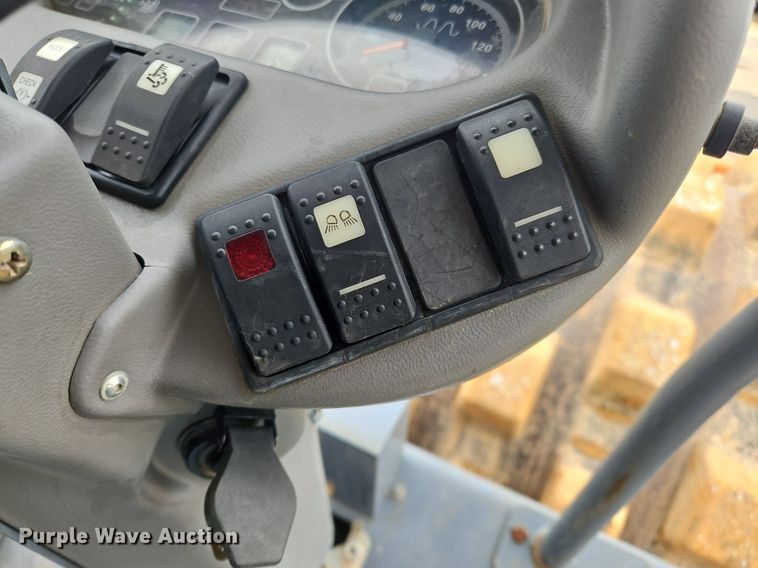 image for item OJ9855 2015 Hamm H11iP single drum vibratory roller