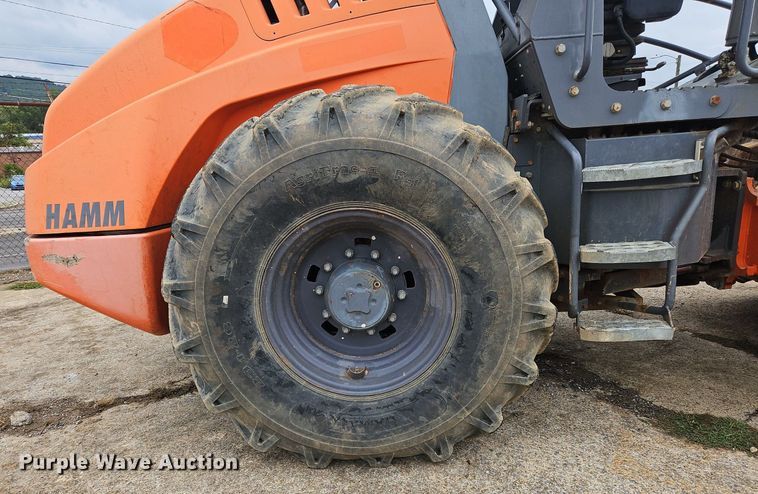 image for item OJ9855 2015 Hamm H11iP single drum vibratory roller