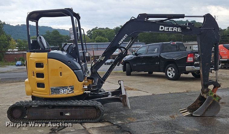 image for item OJ9856 2018 John Deere 35G mini excavator