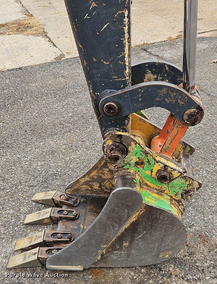 image for item OJ9856 2018 John Deere 35G mini excavator