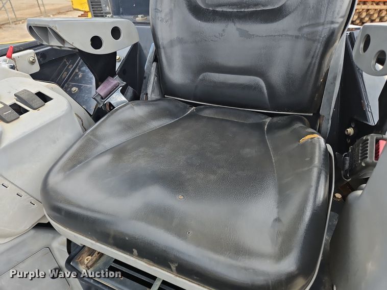 image for item OJ9856 2018 John Deere 35G mini excavator