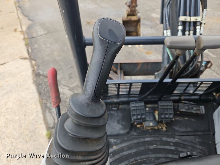 image for item OJ9856 2018 John Deere 35G mini excavator