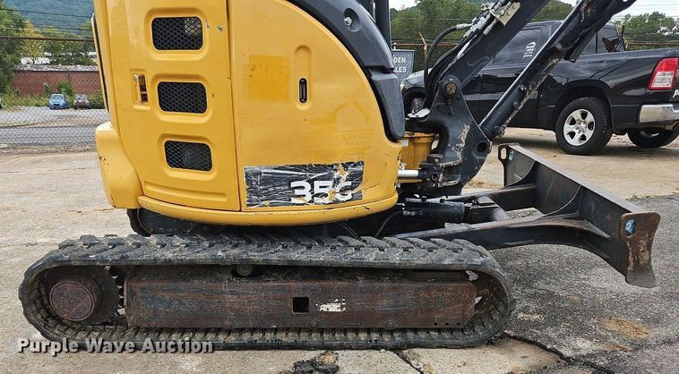 image for item OJ9856 2018 John Deere 35G mini excavator