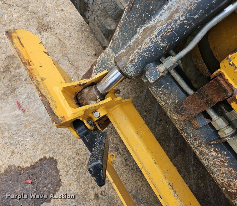 image for item OJ9857 2018 John Deere 323E tracked skid steer loader