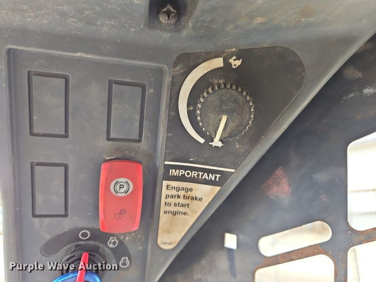 image for item OJ9857 2018 John Deere 323E tracked skid steer loader