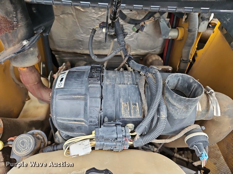 image for item OJ9857 2018 John Deere 323E tracked skid steer loader