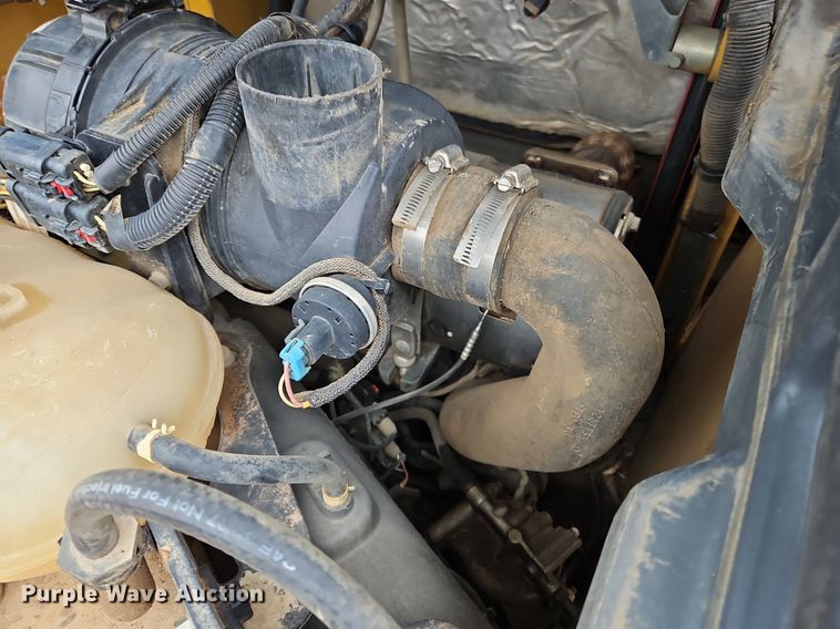 image for item OJ9857 2018 John Deere 323E tracked skid steer loader