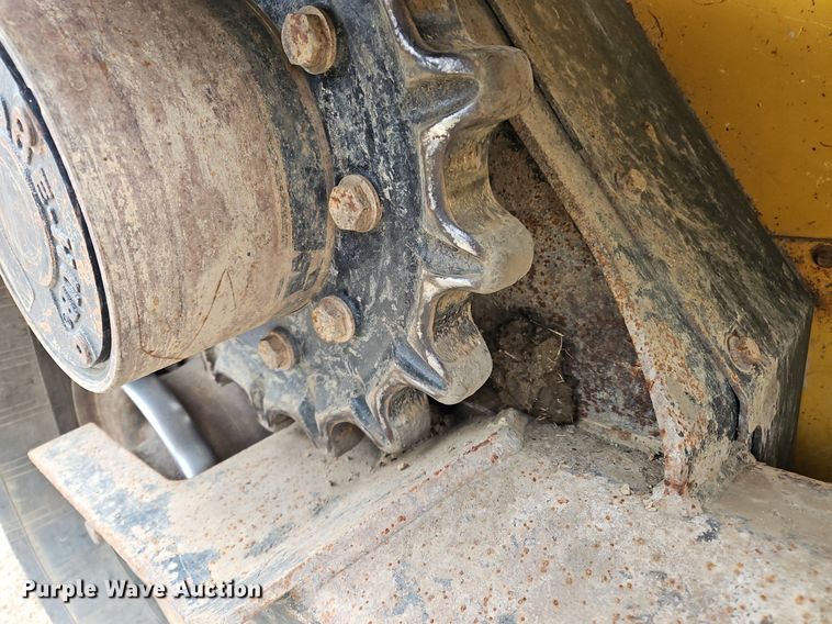 image for item OJ9857 2018 John Deere 323E tracked skid steer loader