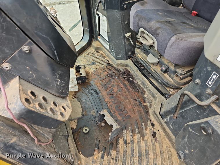 image for item OJ9859 2019 Komatsu D39PX-24 dozer