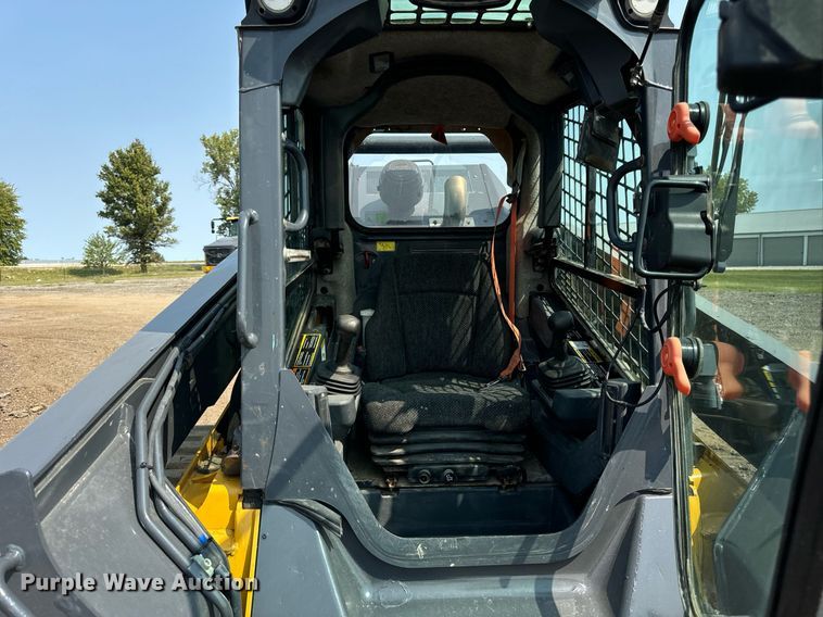 image for item YA0002 2019 John Deere 333G tracked skid steer loader