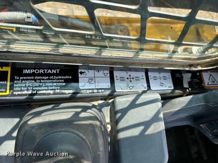 image for item YA0002 2019 John Deere 333G tracked skid steer loader