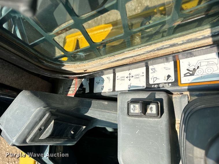 image for item YA0002 2019 John Deere 333G tracked skid steer loader