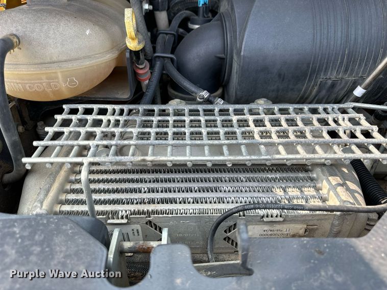 image for item YA0002 2019 John Deere 333G tracked skid steer loader