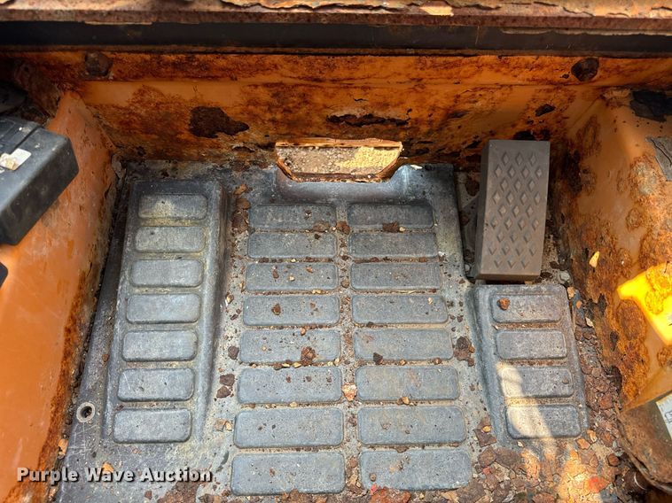 image for item YA0004 2011 Case SR220 skid steer loader