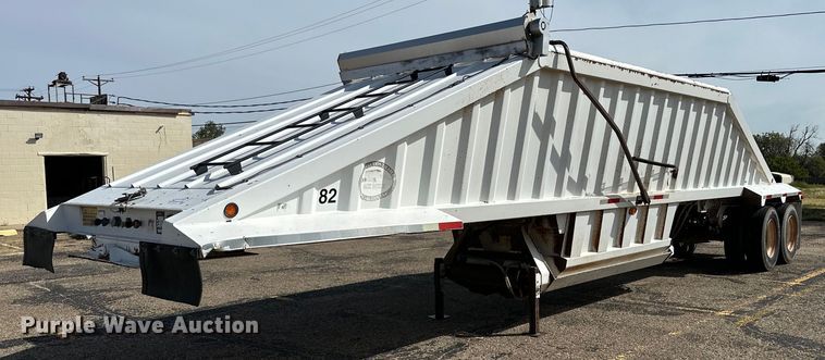 image for item DD3234 2008 Construction Trailer Specialist, Inc BDT-40 bottom dump trailer