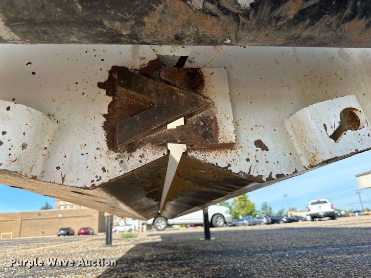 image for item DD3234 2008 Construction Trailer Specialist, Inc BDT-40 bottom dump trailer