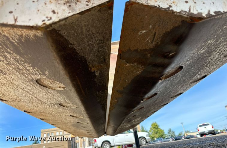 image for item DD3234 2008 Construction Trailer Specialist, Inc BDT-40 bottom dump trailer