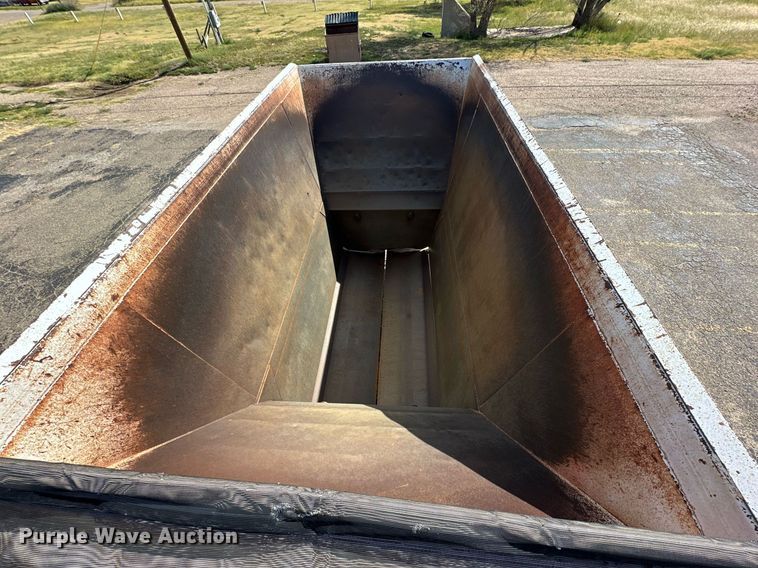 image for item DD3234 2008 Construction Trailer Specialist, Inc BDT-40 bottom dump trailer