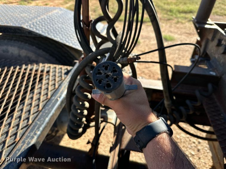 image for item DD3244 1982 Mack R686ST winch truck