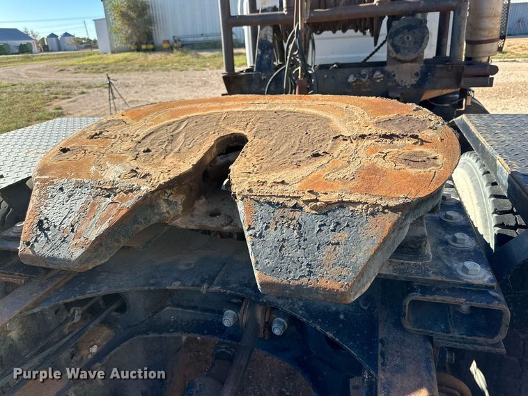 image for item DD3244 1982 Mack R686ST winch truck