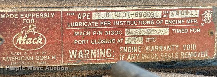 image for item DD3244 1982 Mack R686ST winch truck