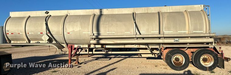 image for item DD3245 1972 Fruehauf tank trailer