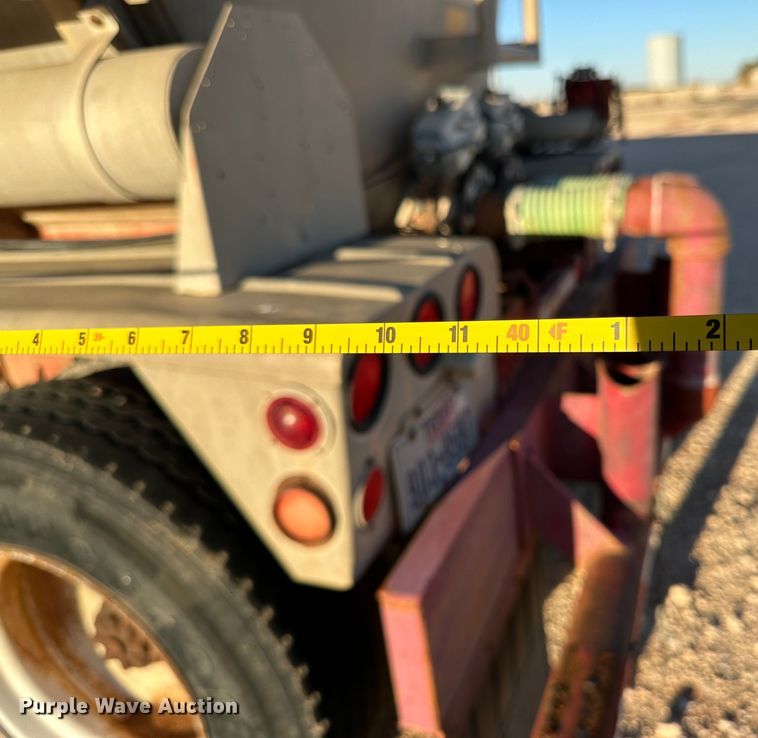 image for item DD3245 1972 Fruehauf tank trailer