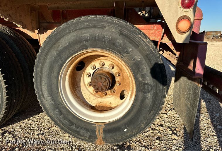 image for item DD3245 1972 Fruehauf tank trailer