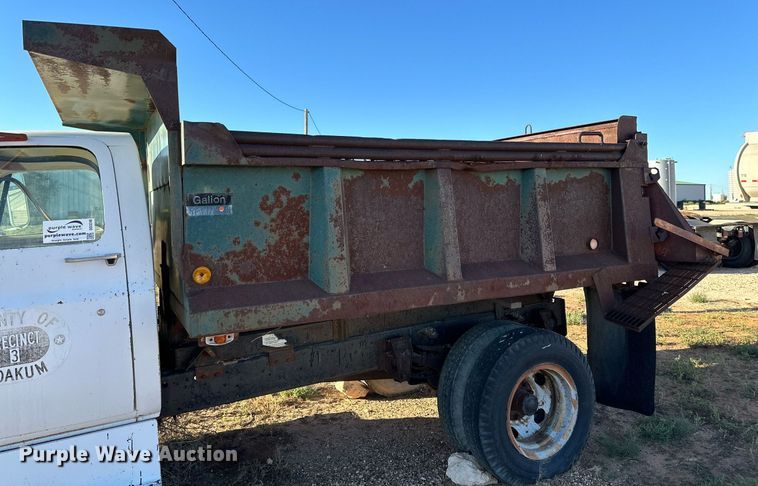 image for item DD3246 1978 Chevrolet C60 dump truck