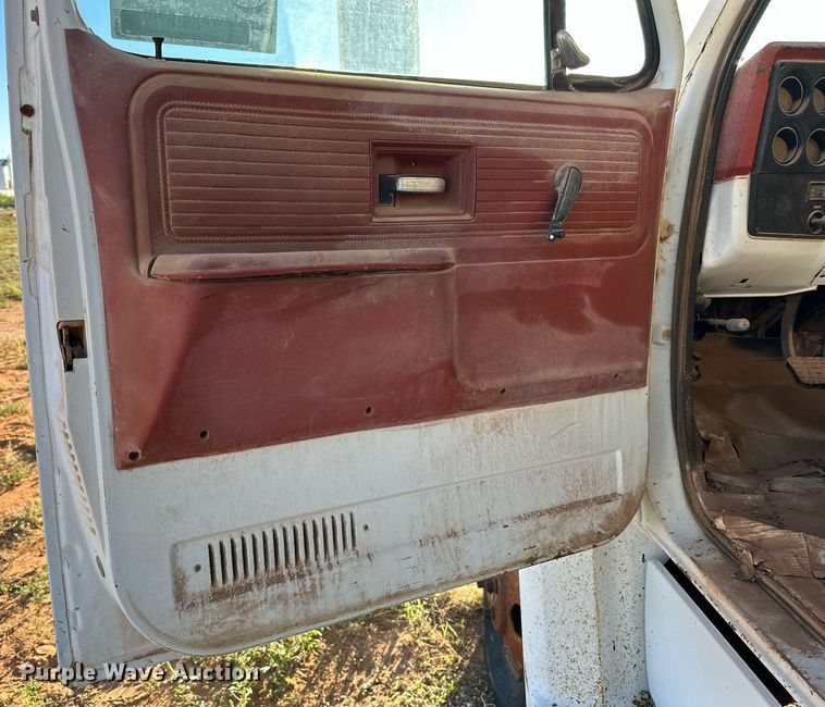 image for item DD3246 1978 Chevrolet C60 dump truck