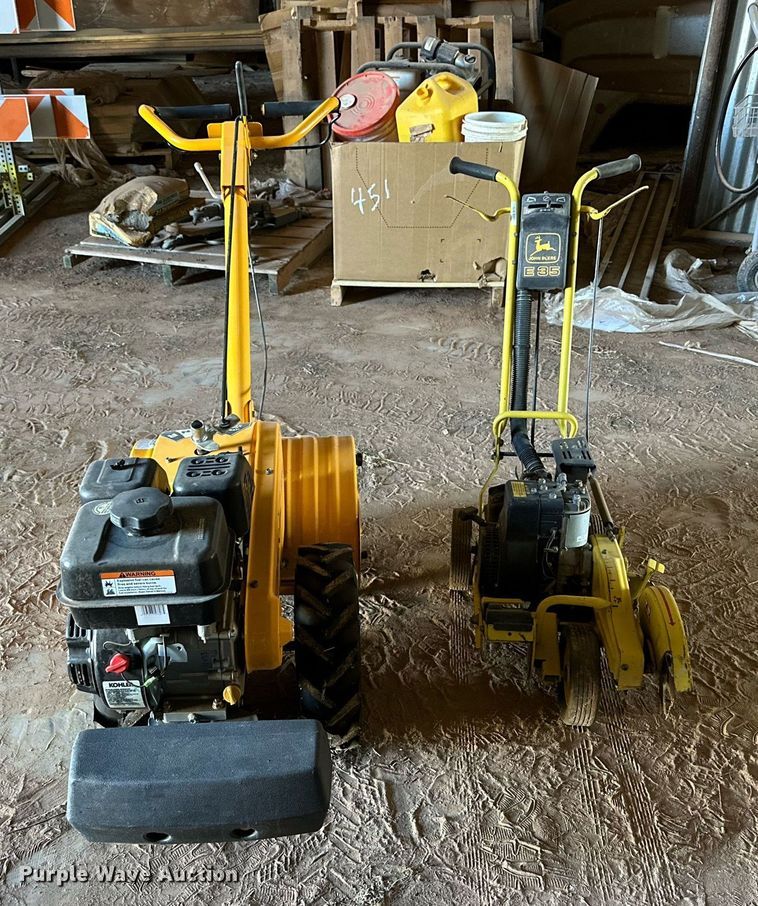 image for item DD3248 Lawn and garden equipment