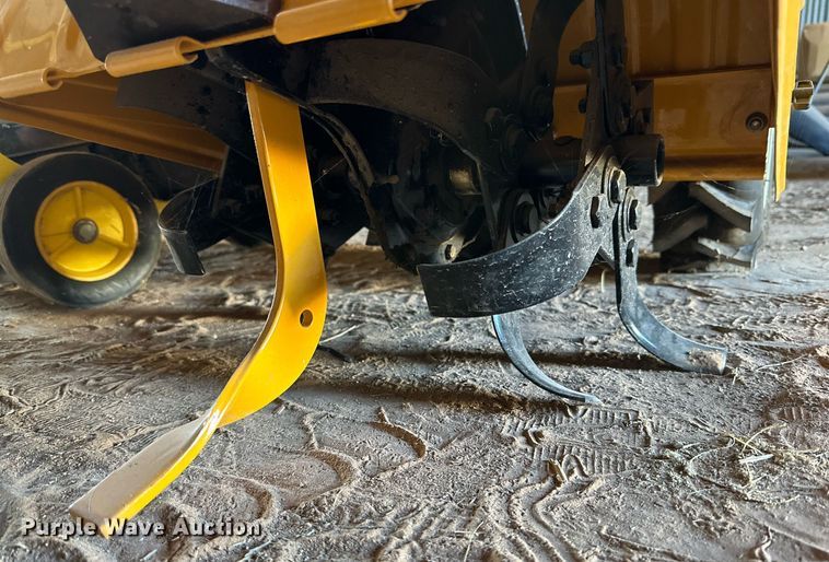 image for item DD3248 Lawn and garden equipment