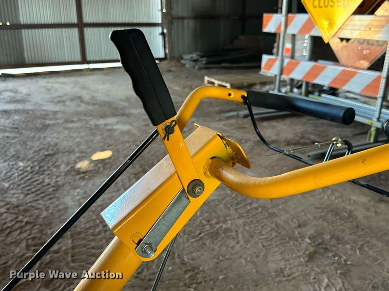 image for item DD3248 Lawn and garden equipment