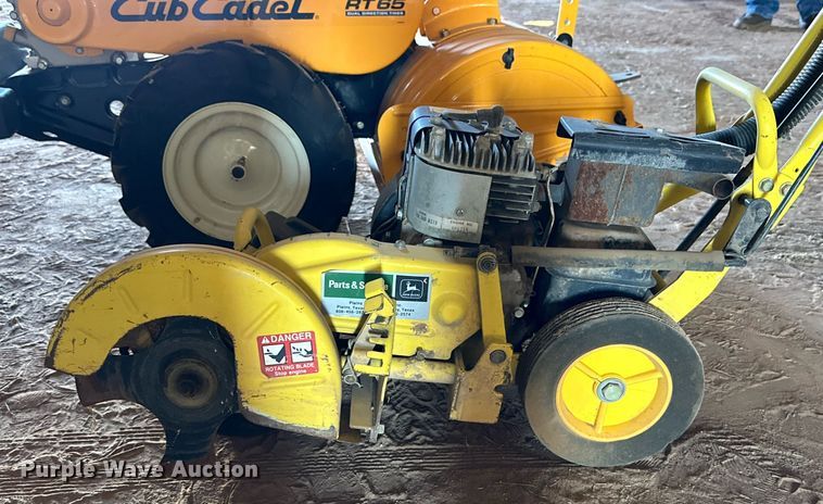 image for item DD3248 Lawn and garden equipment