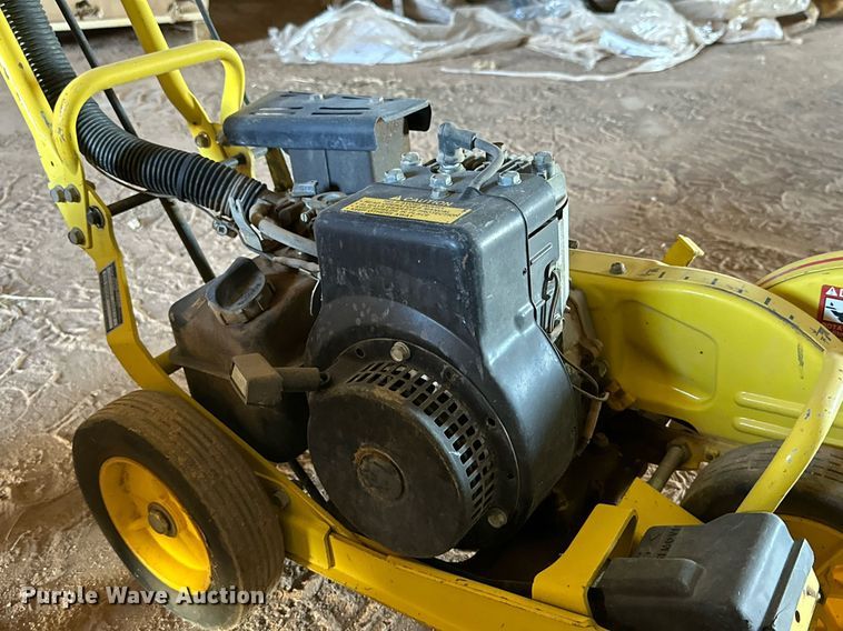 image for item DD3248 Lawn and garden equipment