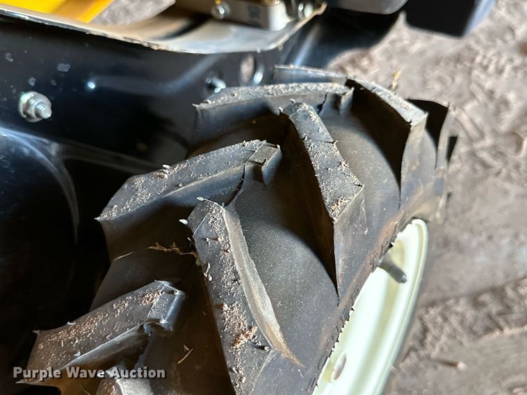 image for item DD3248 Lawn and garden equipment