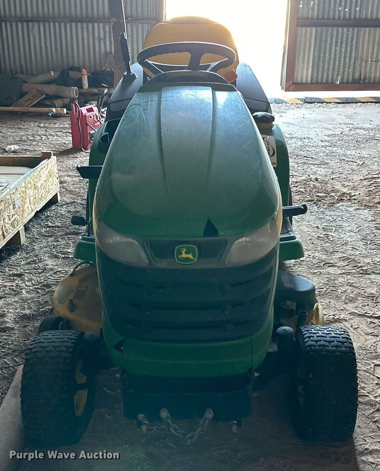 image for item DD3249 2009 John Deere X300R lawn mower