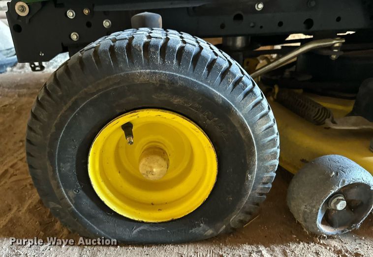 image for item DD3249 2009 John Deere X300R lawn mower