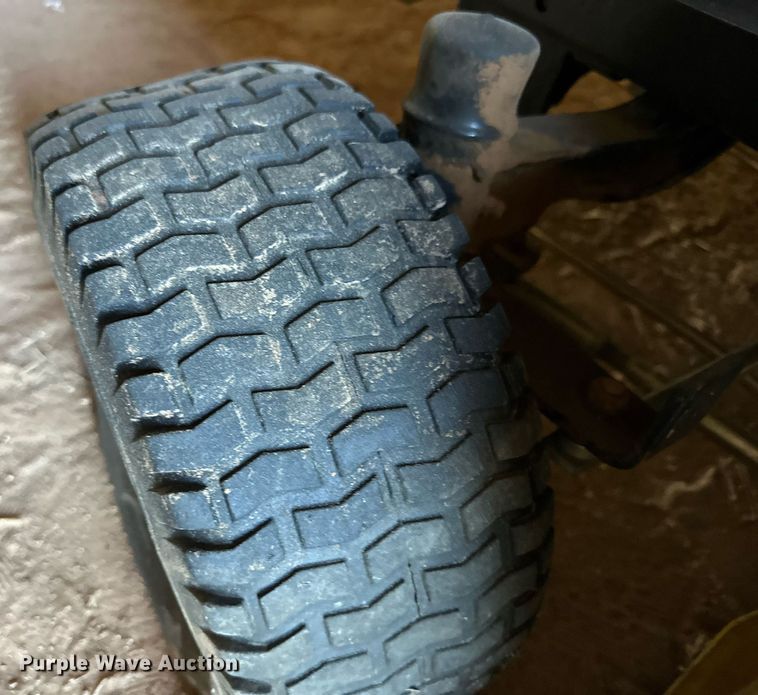 image for item DD3249 2009 John Deere X300R lawn mower