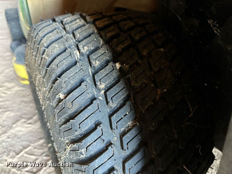 image for item DD3249 2009 John Deere X300R lawn mower