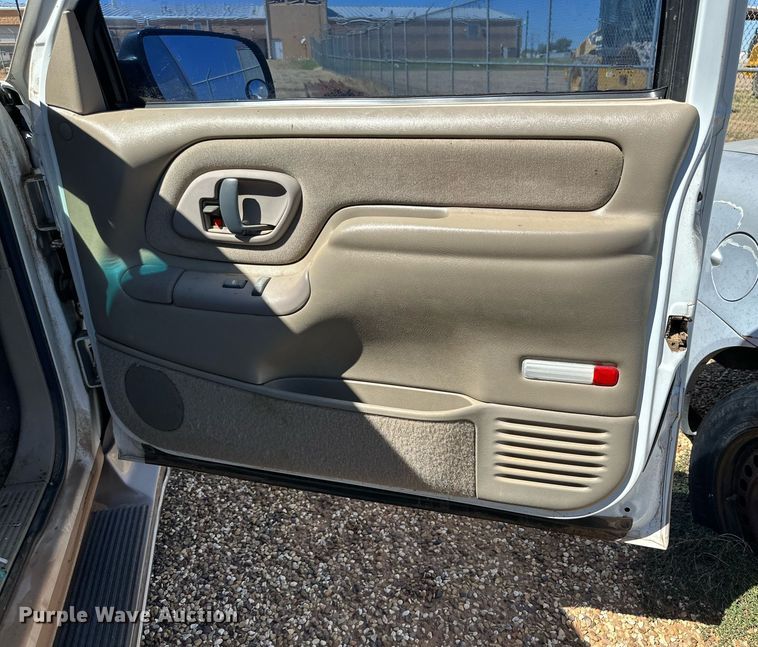 image for item DD3254 1997 Chevrolet  C1500 SUV