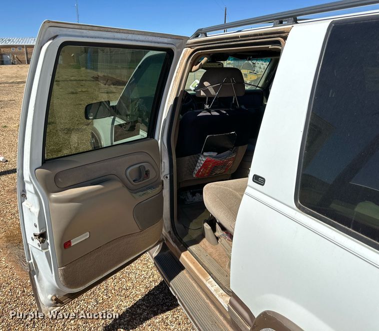 image for item DD3254 1997 Chevrolet  C1500 SUV