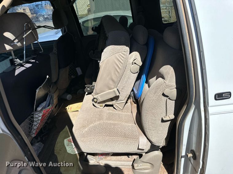 image for item DD3254 1997 Chevrolet  C1500 SUV