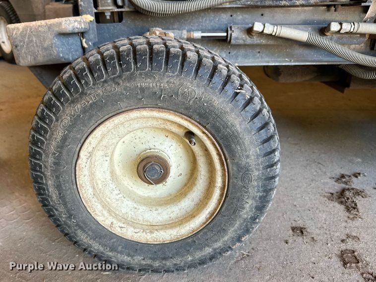 image for item DD3258 Kubota F2680 lawn mower