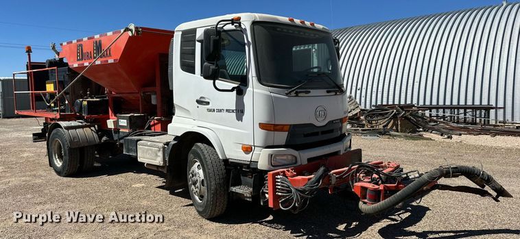 image for item DD3260 2012 UD 3300 pothole patcher truck
