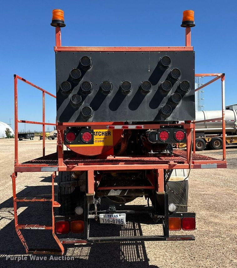 image for item DD3260 2012 UD 3300 pothole patcher truck