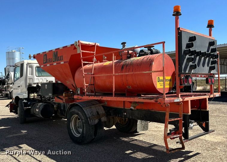 image for item DD3260 2012 UD 3300 pothole patcher truck